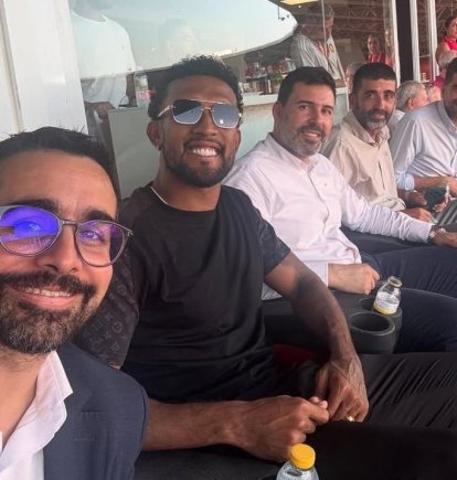 Dyego Sousa con los abogados de Crealia Abogados.
