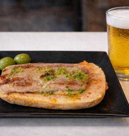 Una de las tapas sin suplemento que se puede degustar en Terraza Costa.