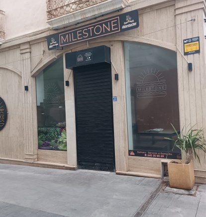 Milestone, la hamburguesería que ha cerrado en pleno centro de Almería.