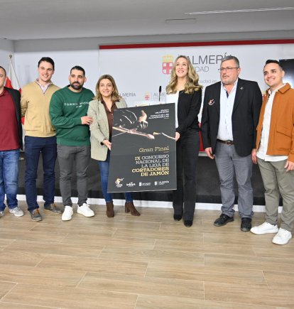 Presentación de la final de Concurso de Cortadores de Jamón, este lunes.