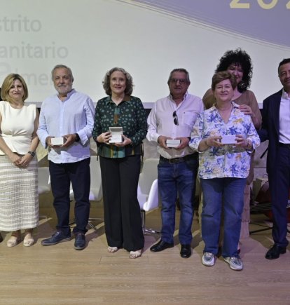 El Distrito Sanitario Almería homenajea a 115 profesionales por su jubilación.