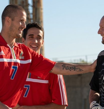 Recreación de una toma del spot de Adidas en El Alquián con Beckham, Raúl y Barthez.