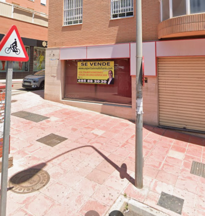 Esquina de la conocida Confitería Hernández tras su cierre.