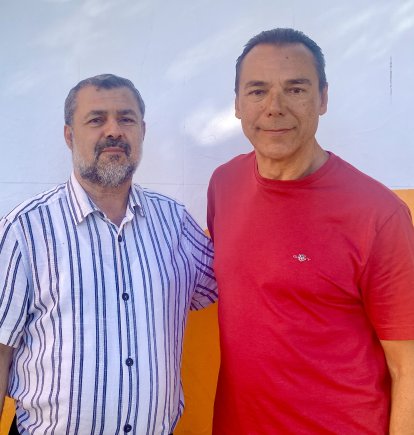 Abdallah Mhanna, imán de Almería junto al periodista Antonio Hermosa.