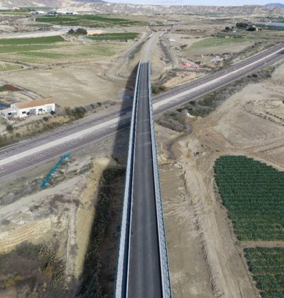 Plataforma ferroviaria de alta velocidad.