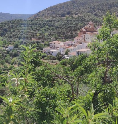 El pueblo de Almería que esconde un viaje al Siglo de Oro entre paisajes espectaculares