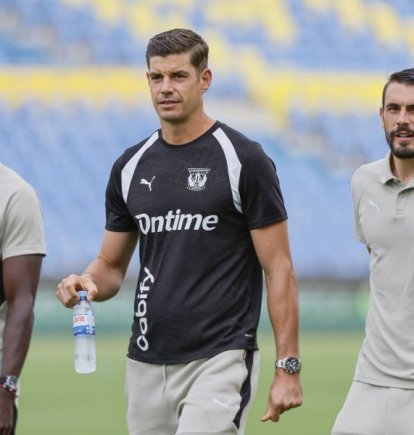 Soko llegando al estadio de Gran Canaria donde firmaría una destacada actuación.
