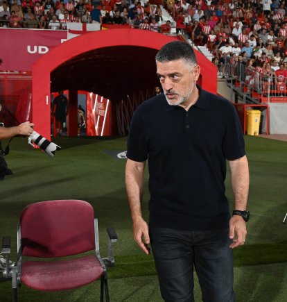 García Pimienta se juega mucho en el Almería y cuenta con todos.