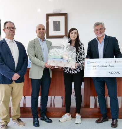 Entrega del cheque bebé en Suflí.