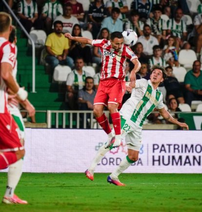 Lelo y Carracedo vivieron un partido apasionante en el Nuevo Arcángel.