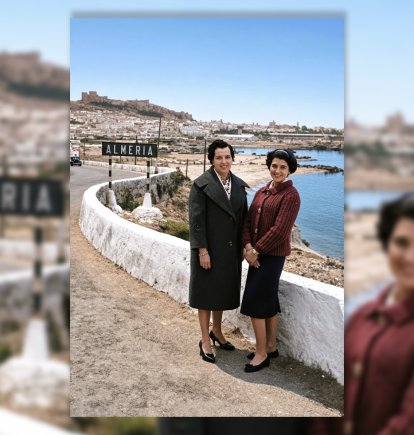 En los años 60 los almerienses se hacían fotos en ese rincón de la carretera donde aparecía el cartel de Almería con la Alcazaba y el mar de protagonistas.
