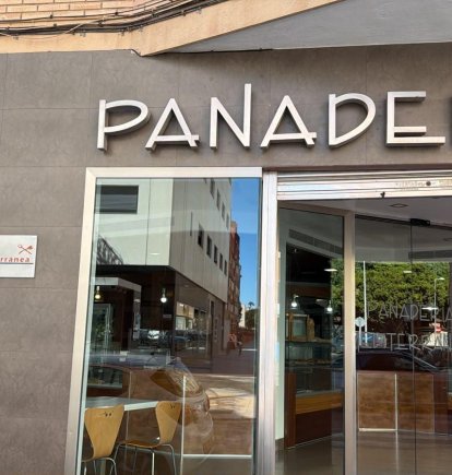 Cafetería Mediterránea ha abierto de nuevo sus puertas y la inauguración oficial será este sábado.