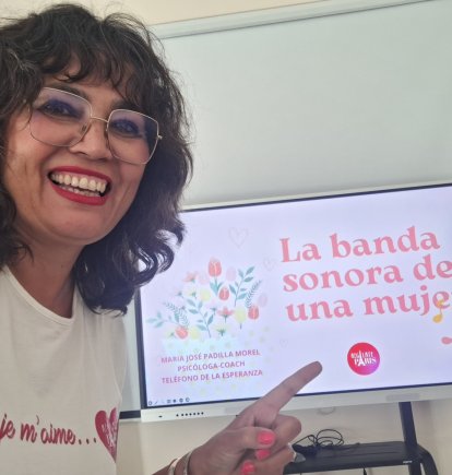 María José Padilla promocionando su nuevo taller formativo.