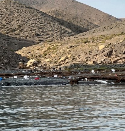 Imagen del estado en el que estaba la Cala del Bergantín en la mañana de este jueves.