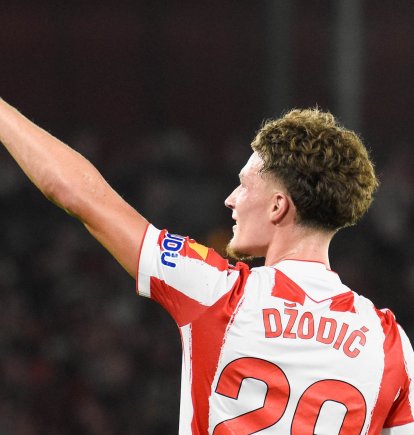 Stefan Dzodic vive el mejor momento de su carrera deportiva con solo 21 años y siendo titular en el Almería.