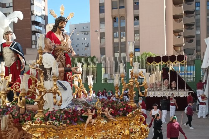 Horarios e Itinerarios Martes Santo en la Semana Santa de Almería 2025