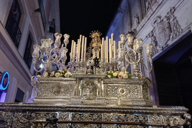 Horarios e Itinerarios Viernes Santo en la Semana Santa de Almería 2025