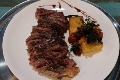 El chuletón de El Sitio de Almohara, uno de los platos más aclamados.