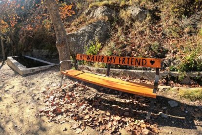 Bancos con encanto para conocer el entorno de Vícar