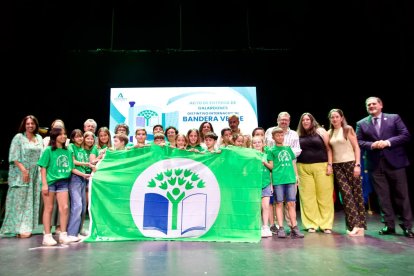 Acto de entrega de Banderas Verdes en el colegio Federico García Lorca en Pulpí.