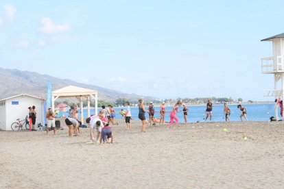 Aspecto de una de las playas veratenses durante las actividades.