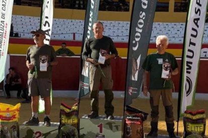 Manuel Martínez López, Campeón de Caza Menor con Perro de Andalucía de veteranos.