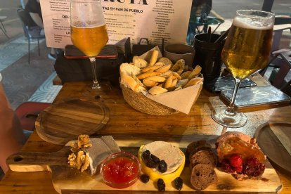 Carolina y Viorela las socias y dueñas de La Bruta.