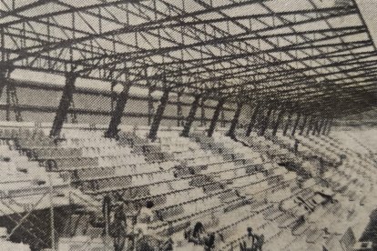 Construcción original del 'Franco Navarro' antes de su inauguración en agosto de 1976.