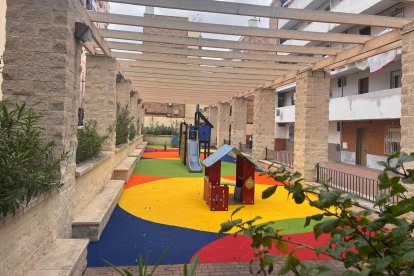 Actuación en uno de los parques infantiles ubicado en el barrio de Los Ángeles