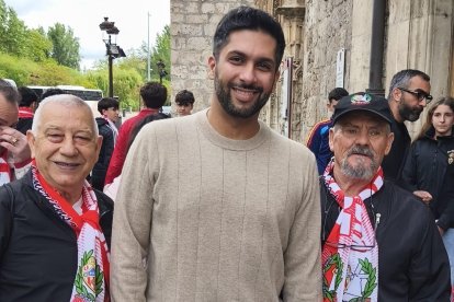 El presidente Mohammed Al-Khereiji estuvo muy cercano a la afición en Burgos.