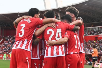 El equipo quiere ser una piña para conseguir el ascenso a Primera División.