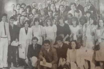 La promoción en el acto de licenciatura en 1993.