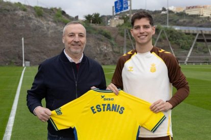 Miguel Ángel Ramírez, presidente de la UD Las Palmas, con Estanis Pedrola.