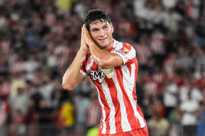 Federico Bonini marcó de cabeza en la primera jornada frente al Eldense.