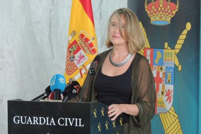 Raquel Contreras anima a los almerienses a que disfruten del deporte.