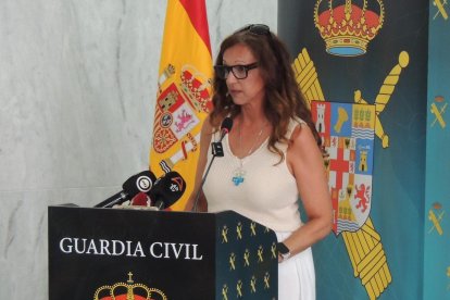 Mercedes, en representación de Astea, con emoción ante la llegada de la Carrera Solidaria.