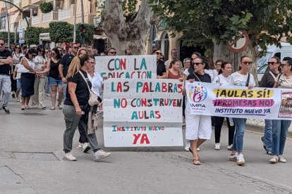 Las familias de Cuevas del Almanzora se movilizan para pedir la construcción del nuevo instituto.