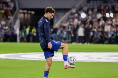 Dzodic regresa al Almería con galones de internacional.