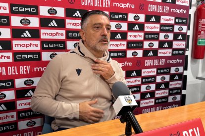 García Pimienta en la sala de prensa del Eliseo Pla.