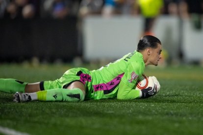 Áron Yaakobishvili fue el mejor del Almería. Sostuvo a sus compañeros en Castellò.