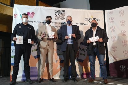 Presentación de la nueva aplicación Alerta Okupa en el municipio veratense