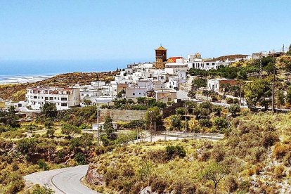Panorámica del municipio almeriense de Enix. Foto de Pako Manzano.