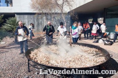 En el evento participaron más de una treintena de colectivos vecinales de la capital