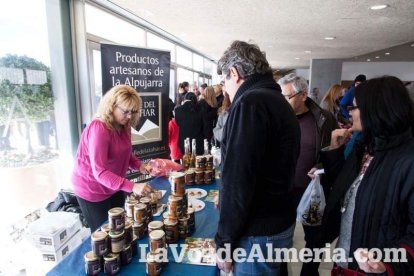 En el evento participaron más de una treintena de colectivos vecinales de la capital