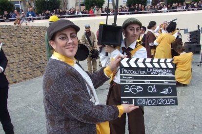 Tres mil bocadillos de sobrasada vegetal, vino y cerveza se repartieron entre los asistentes