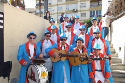 Tres mil bocadillos de sobrasada vegetal, vino y cerveza se repartieron entre los asistentes