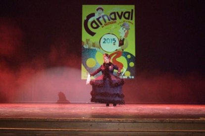 Tres mil bocadillos de sobrasada vegetal, vino y cerveza se repartieron entre los asistentes