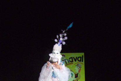 Tres mil bocadillos de sobrasada vegetal, vino y cerveza se repartieron entre los asistentes