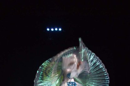 Tres mil bocadillos de sobrasada vegetal, vino y cerveza se repartieron entre los asistentes