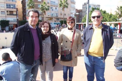 Tres mil bocadillos de sobrasada vegetal, vino y cerveza se repartieron entre los asistentes